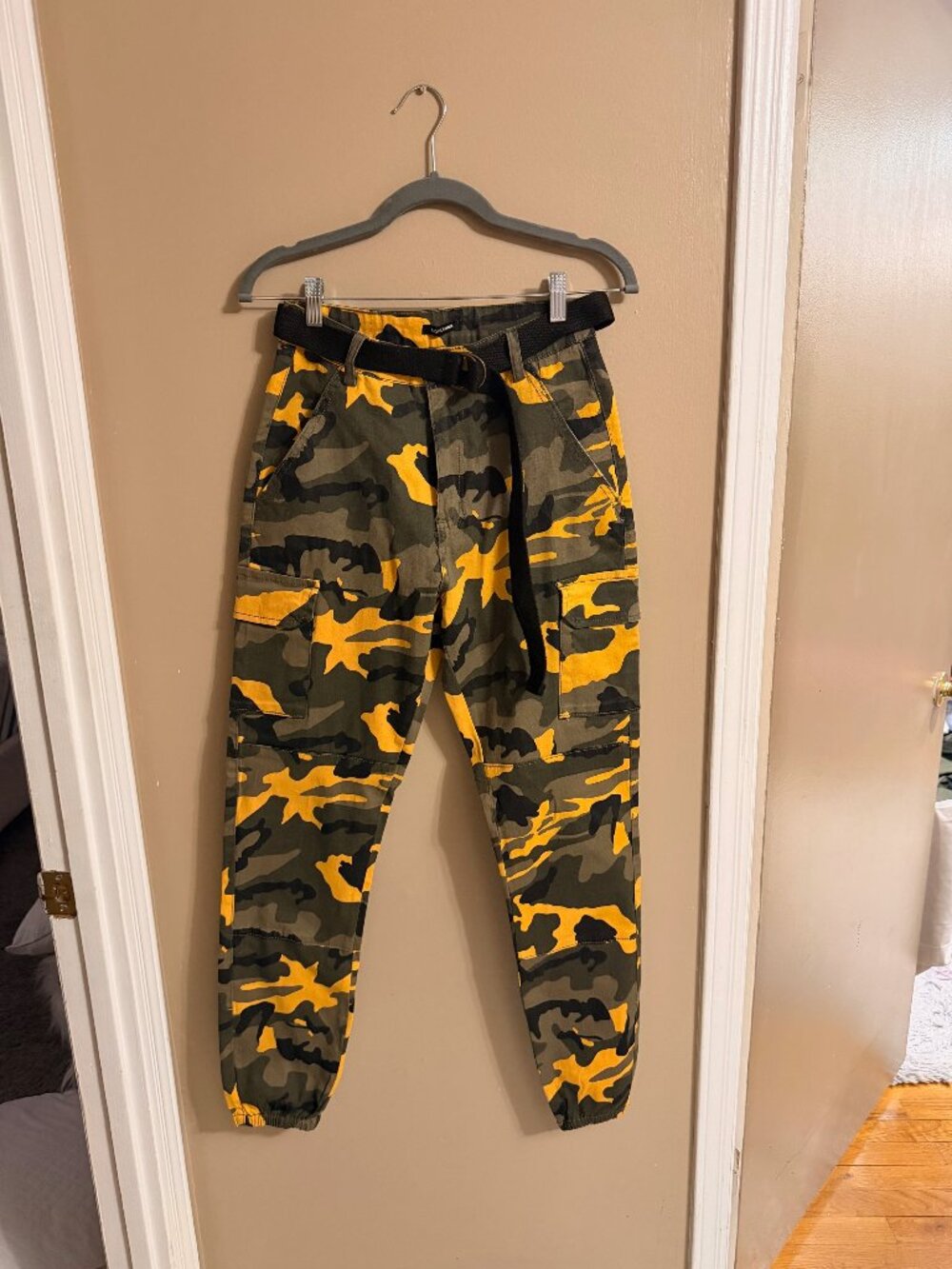 Fashion Nova Camo Pants M